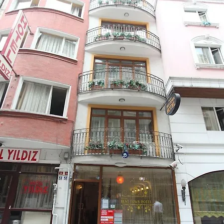 Town Palace Hotel